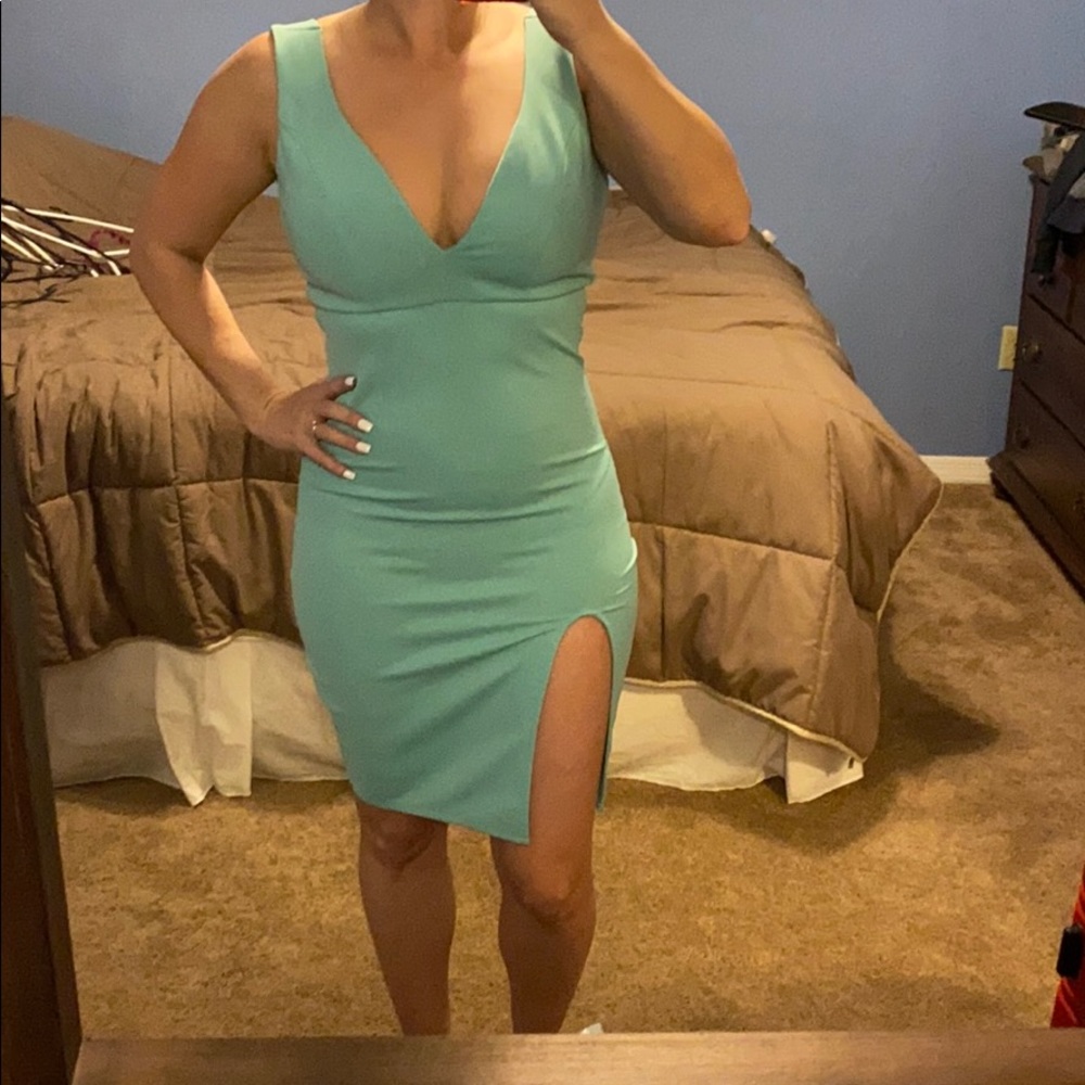 Lulu’s mint green dress!💚